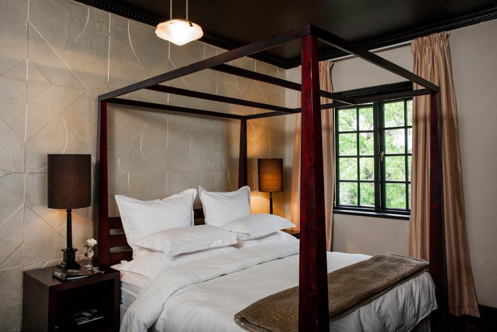 Firlane House Hotel Bredasdorp Bagian luar foto